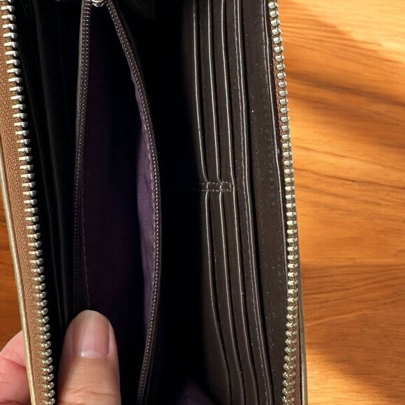 Coach Pale Metallic Gold Zip Around Vintage Leather Wallet - Picture 9 of 13